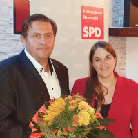 OB-Kandidat Matthias Sander und Ronja Endres, Co-Vorsitzende der BayernSPD